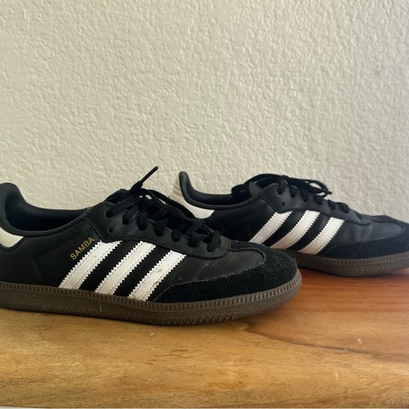 adidas Black & White Samba Leather Sneakers - Picture 2 of 5